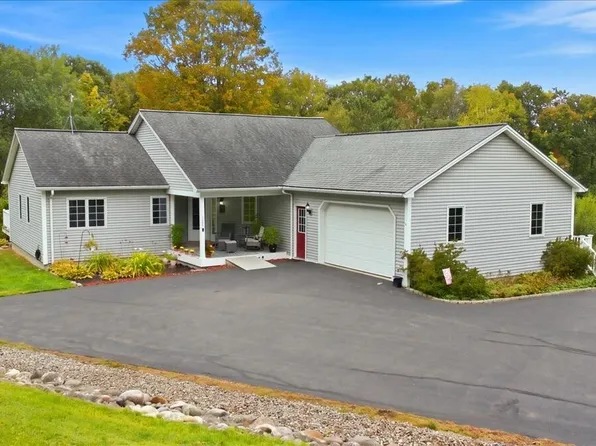 125 Weeks Mills Road, Farmington, ME 04938
