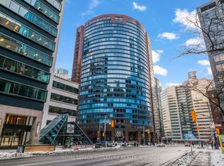 33 University Ave #1702, Toronto, ON M5J2S7