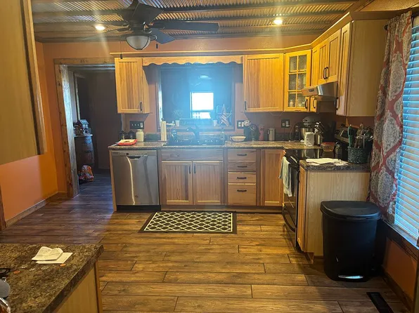 203 Anderson St, Standard City, IL 62640