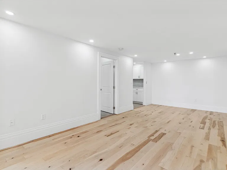 390 Commonwealth Ave #603 — Photo 14