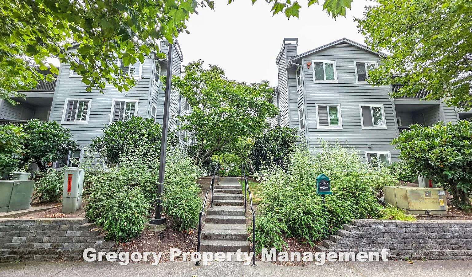 2 bed, 2.0 bath, 924 sqft, $2,300 — Photo 4