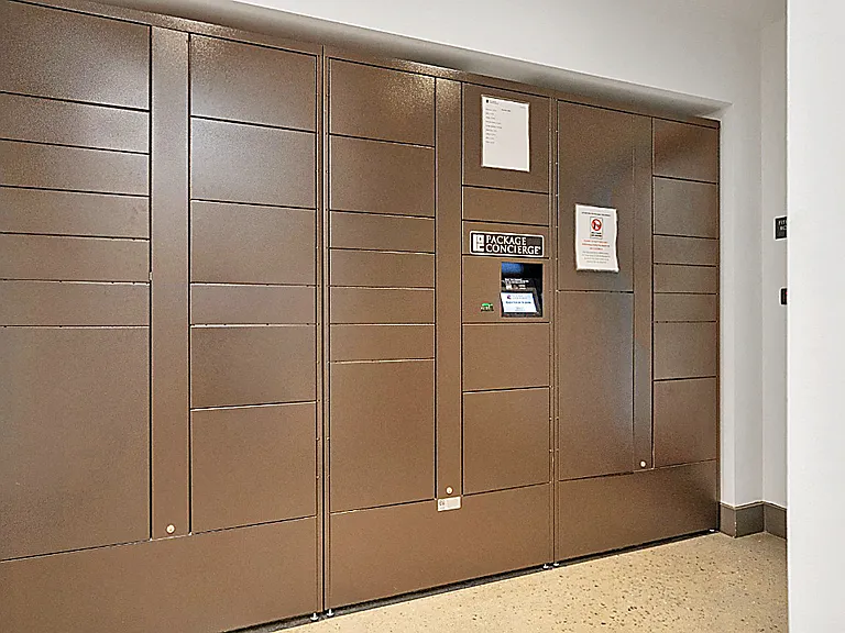 Circ Apartments — Photo 7