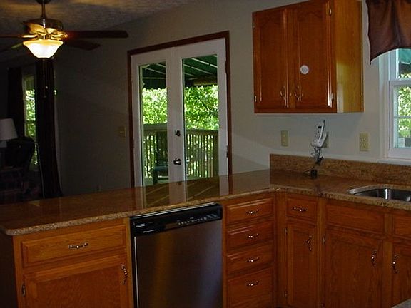 3rd image of 2889 Bohlen Dr