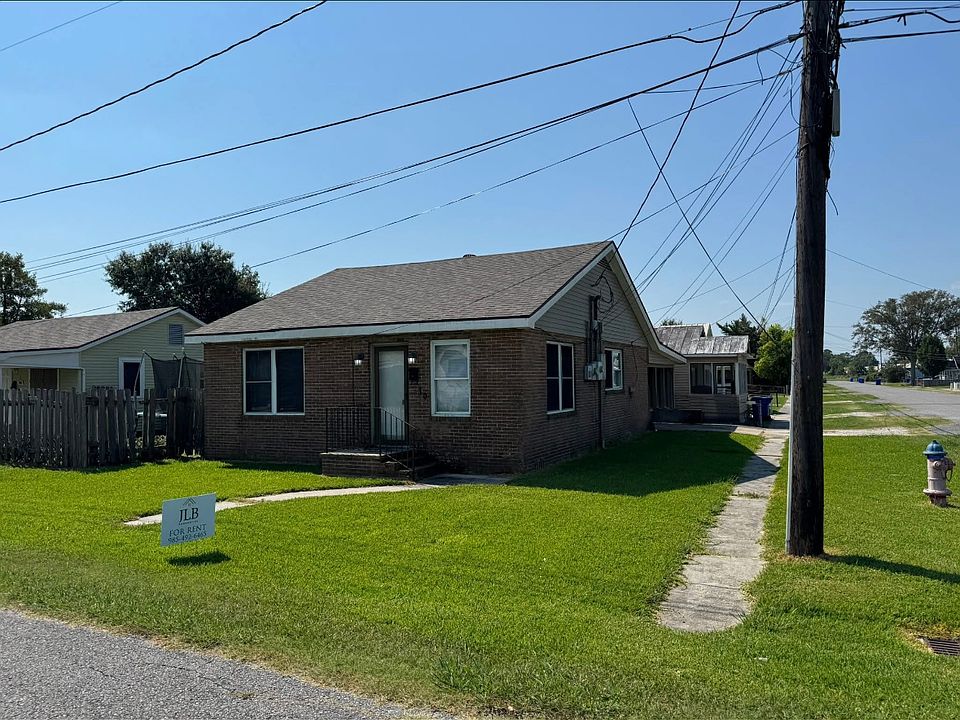 1st image of 110 Josephine St