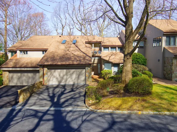 6 Windward #6, Glen Cove, NY 11542