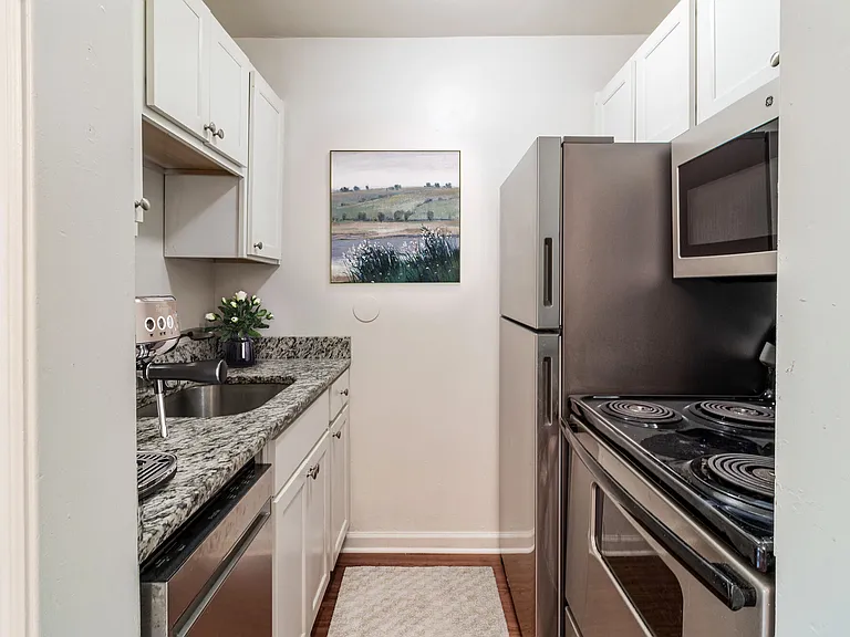 The Meadows Apartments — Photo 3
