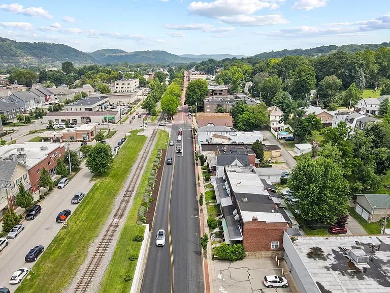 Location Location Location! Walking distance to shops and restaurants and parks.