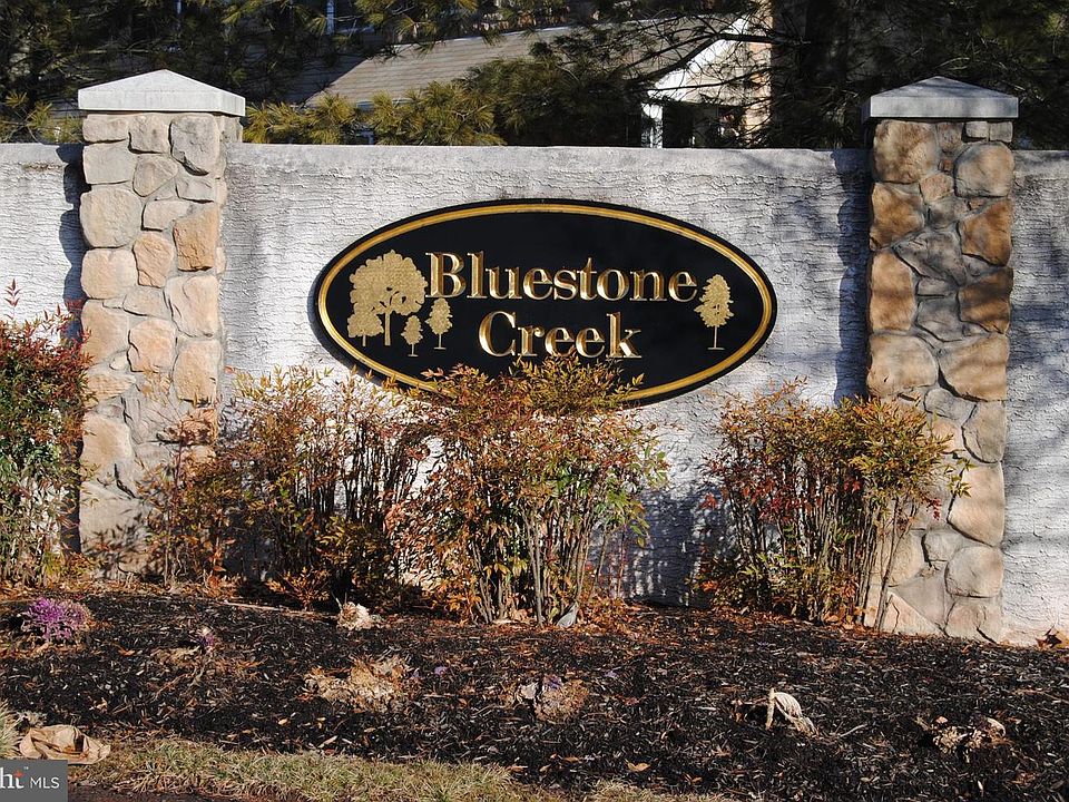 1st image of 412 Hosta Ct #208