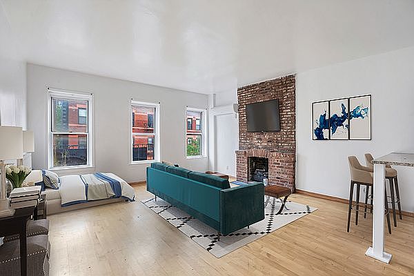 1st image of 465 W 49th St #4A