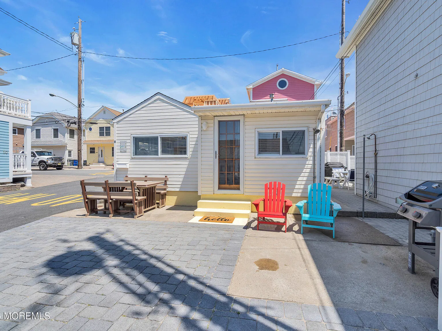2 bed, 500 sqft, $1,900 — Photo 2