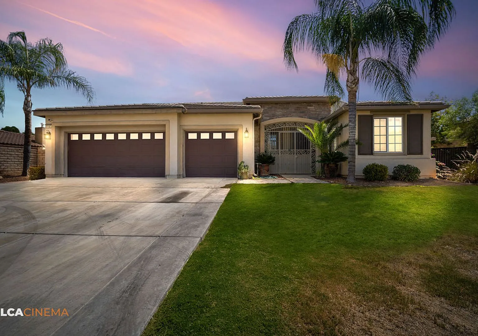 4 Bedroom/2.5 Home with Office and Solar in Rio Bravo Country Club - $2995 per month! — Photo 1