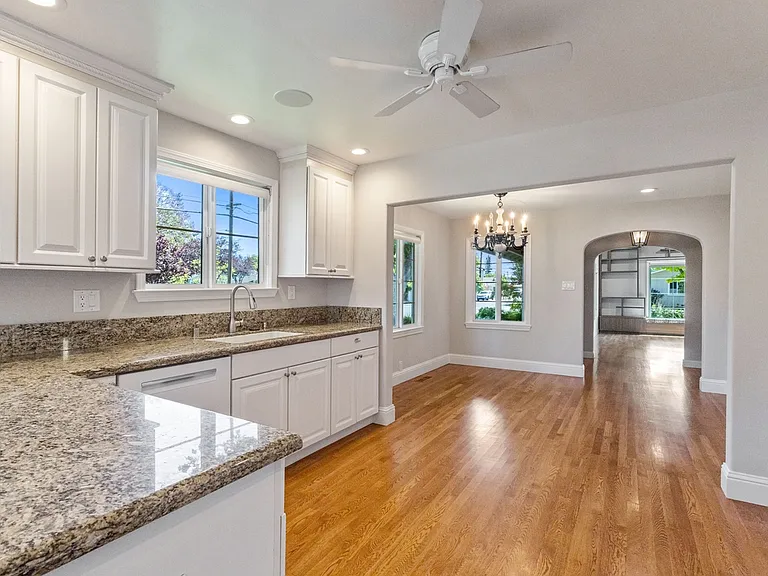 150 Alviso St — Photo 2