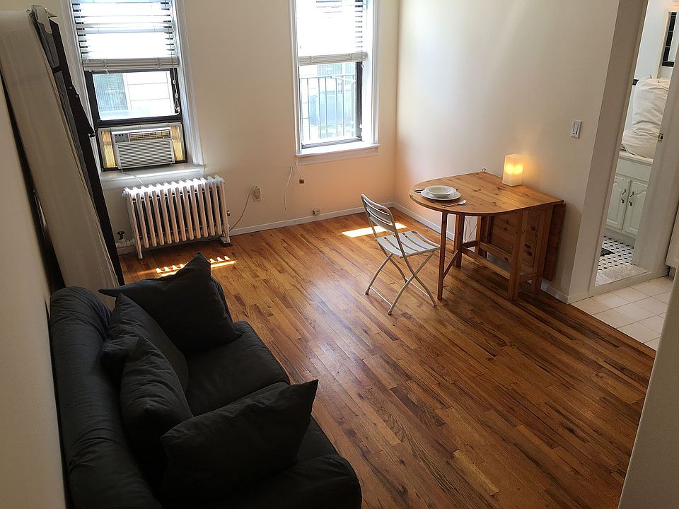 1st image of 461 W 44th St APT 6F