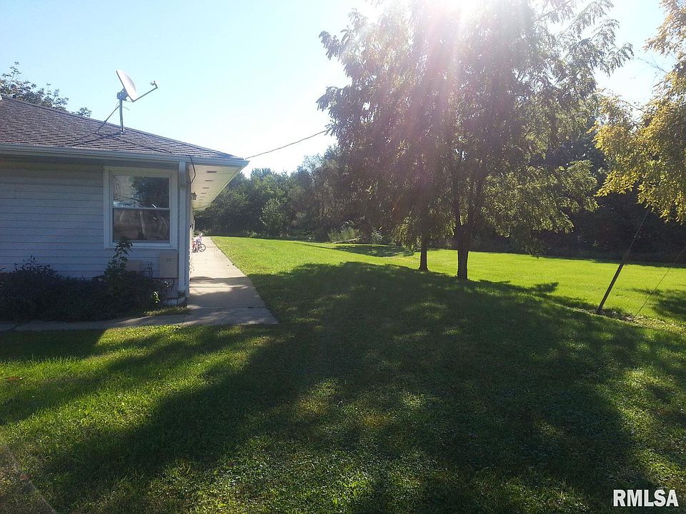 2nd image of 106 E Randolph St APT 6