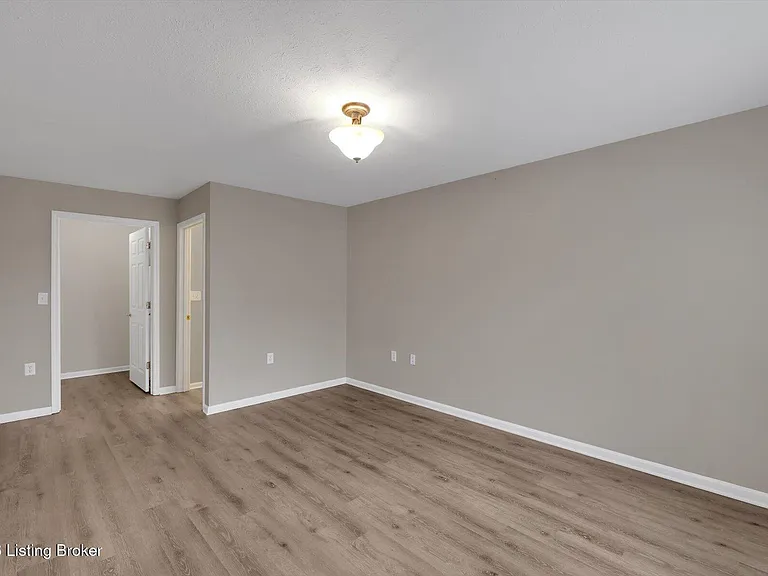 6403 Shelton Cir #102 — Photo 18