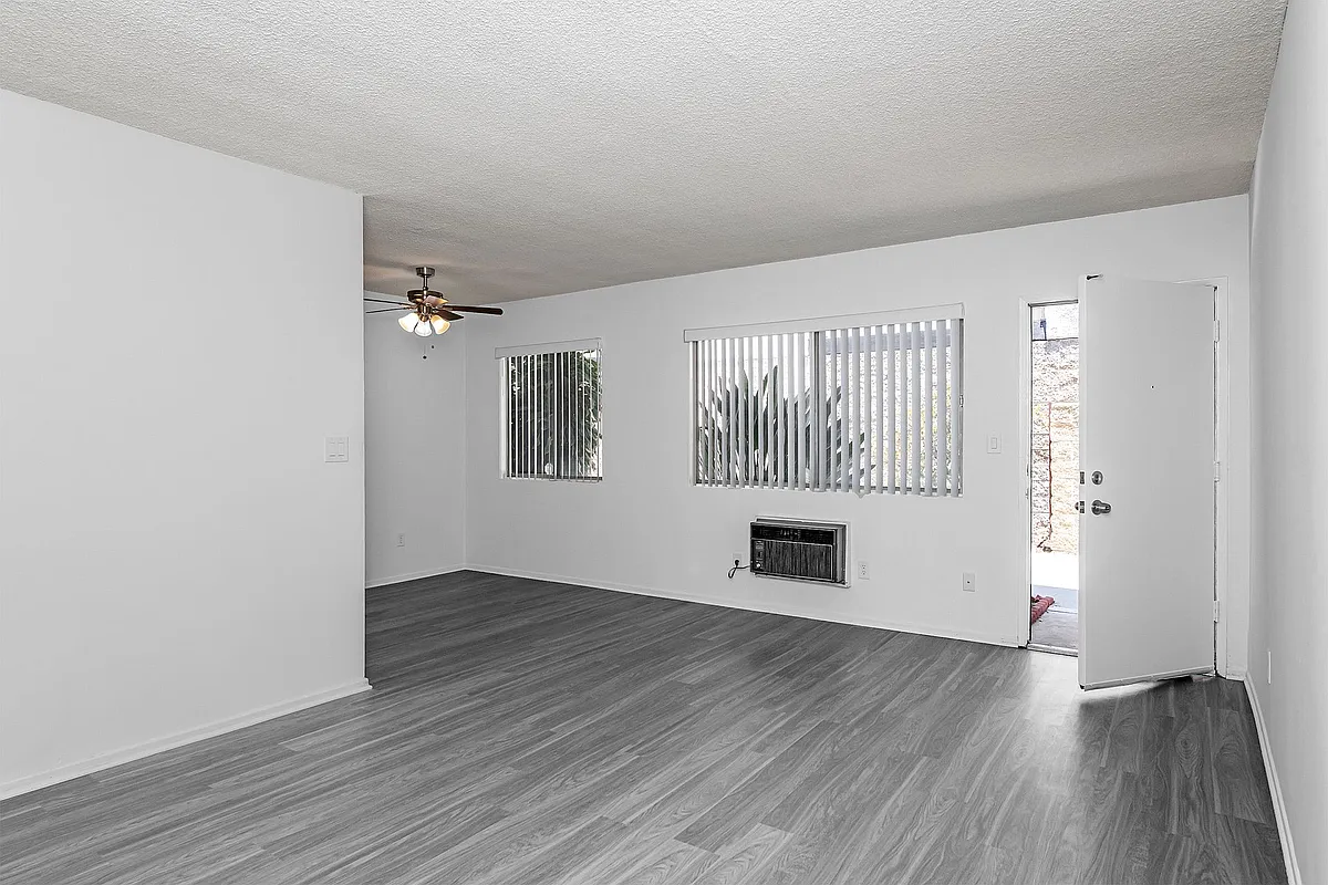 Building Photo - 1268 Mariposa St