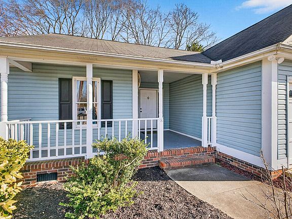 3rd image of 404 Frostberry Ct