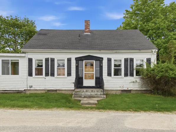 18 Bruce Street, Machias, ME 04654