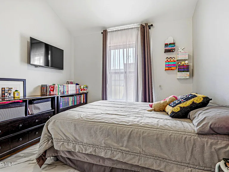 1117 Sun Shadow Dr — Photo 32
