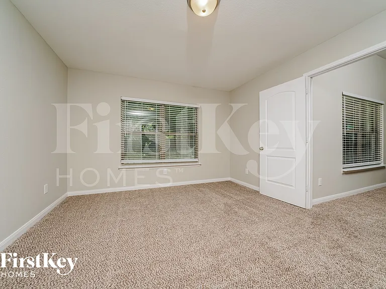 1310 Barrel Dr — Photo 9