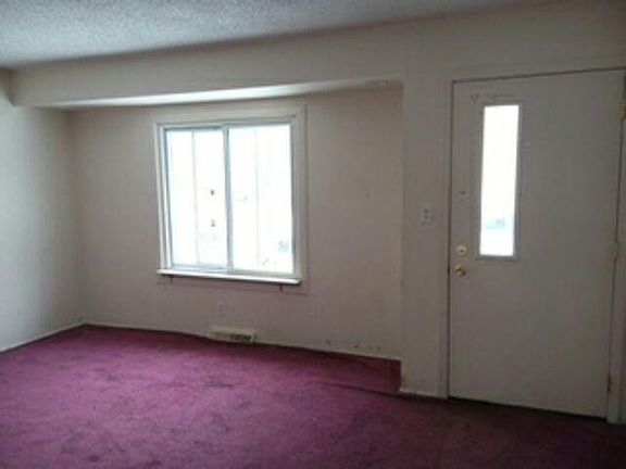 3rd image of 1501 Lake Forest Dr