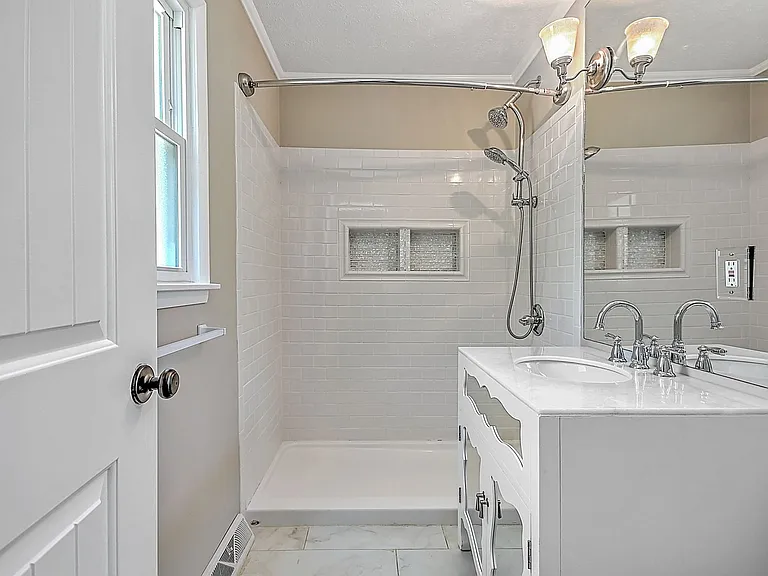 206 Sequoyah Dr — Photo 40