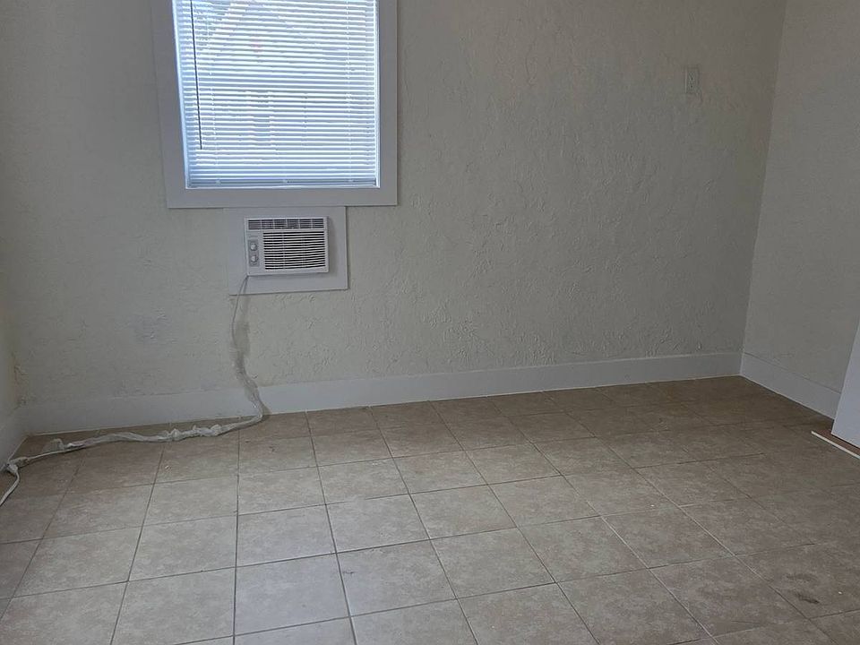 2nd image of 7 Pine Ridge Dr