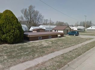 116 E 5th St, Ellinwood, KS 67526