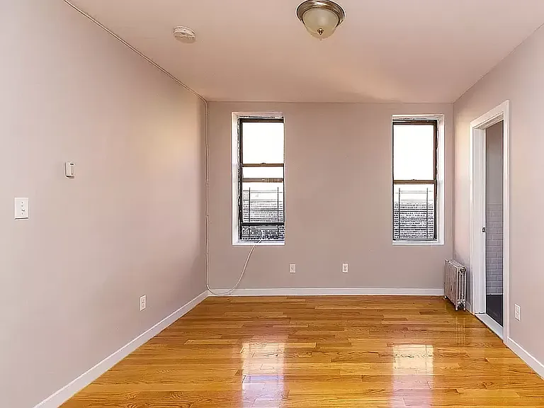 723 E 5th St #2C — Photo 11