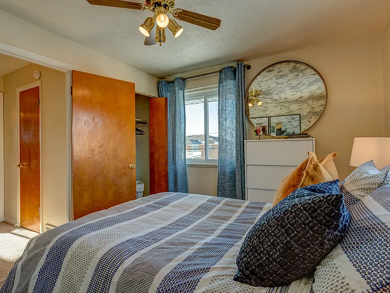Euclid Apartments — Photo 12