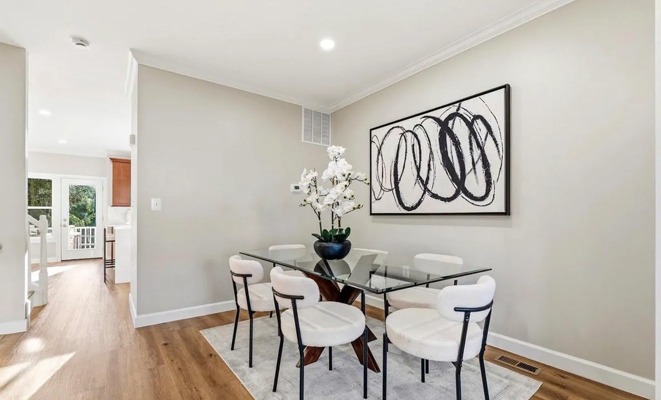 4 bed, 2458 sqft, $3,800 — Photo 3