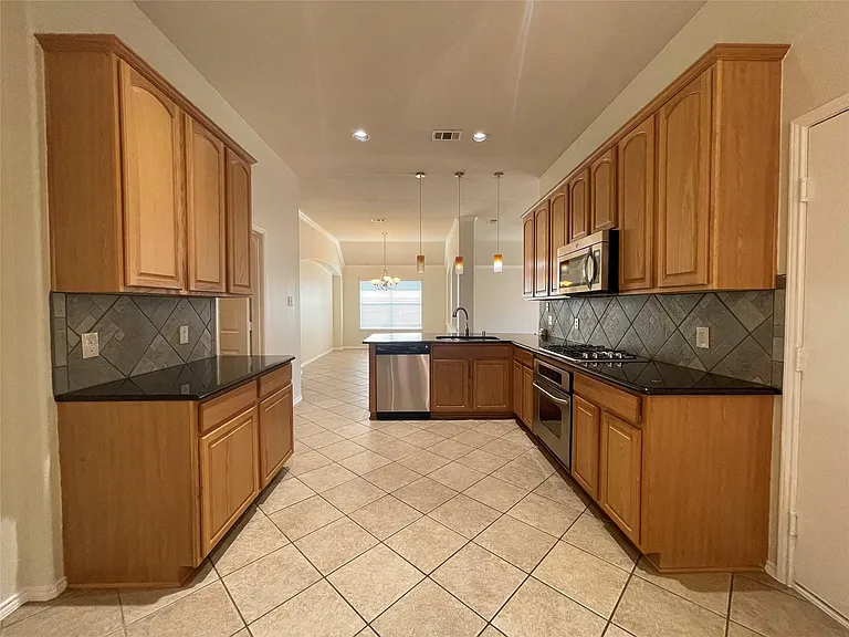 11920 Brownwood Dr — Photo 17