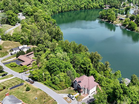3rd image of LOT 27 Crest Rd