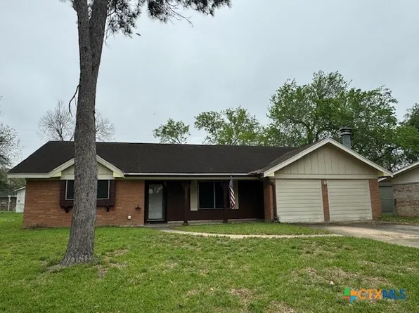 2505 Juglan Dr, Victoria, TX 77901