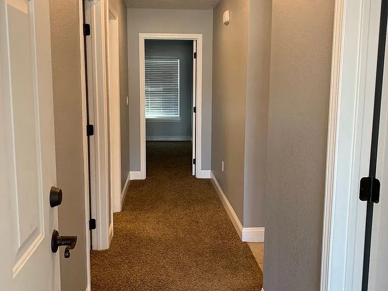 2225 Jadyn Ln — Photo 3
