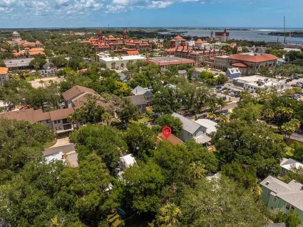 25 Desoto Pl APT 4, St Augustine, FL 32084