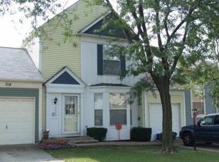 718 Roosevelt Rd, Hanover Park, IL 60133