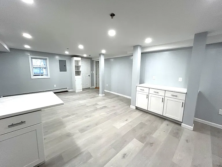 40 Plymouth St #3 — Photo 5