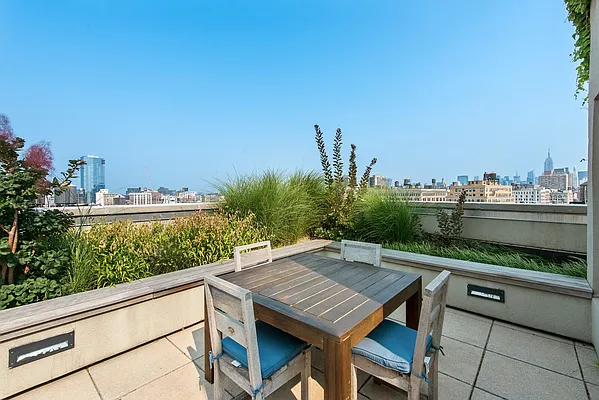 Sold by Nest Seekers International | media 18