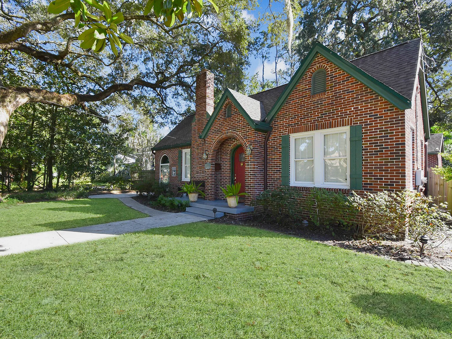 3 bed, 2076 sqft, $3,500 — Photo 3
