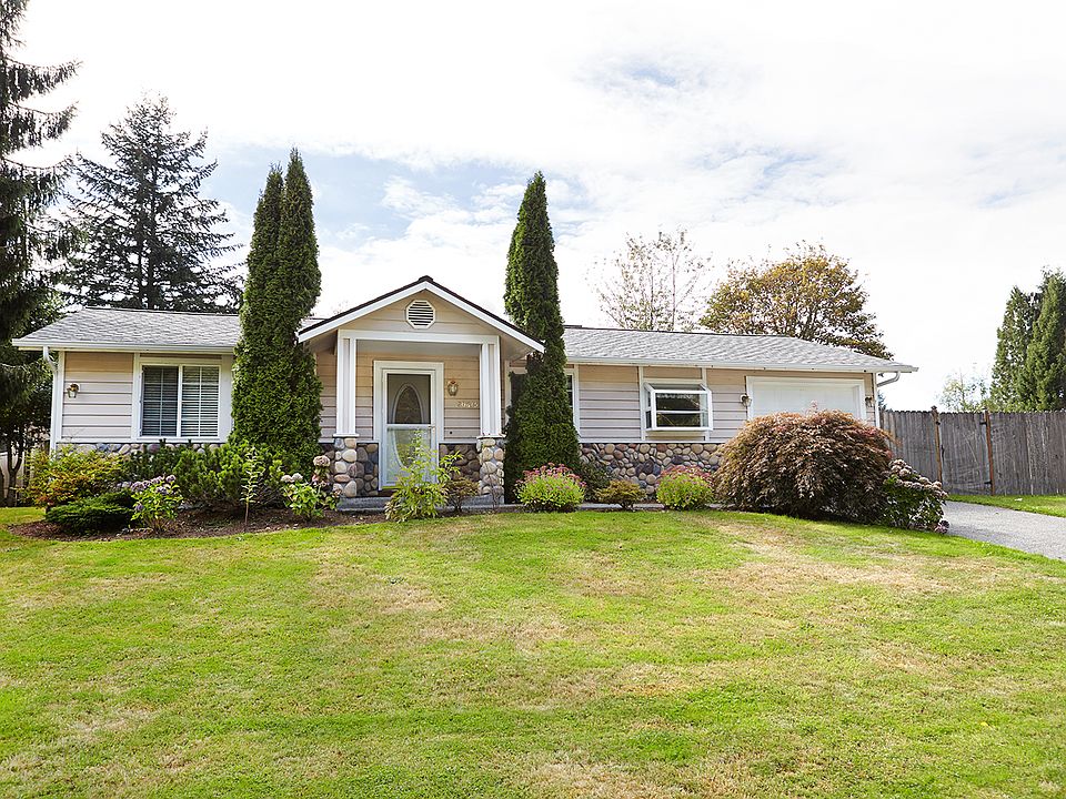 1st image of 20615 NE 76th Pl