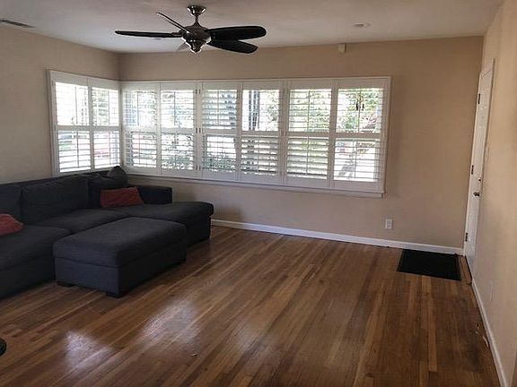 5th image of 2813 Granville Ave