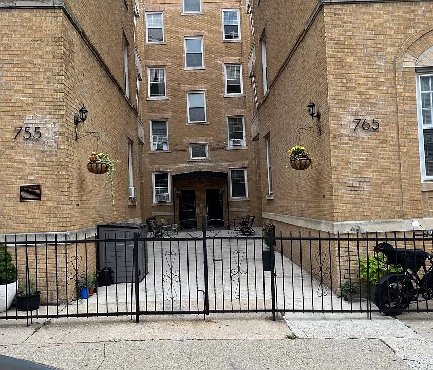 1st image of 765 42nd St APT 23