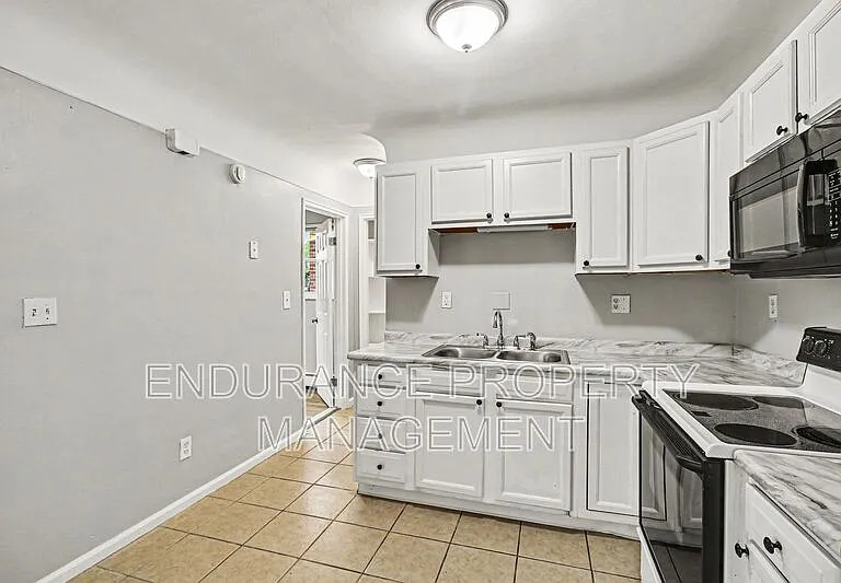 1932 Truitt Ave #1 — Photo 10