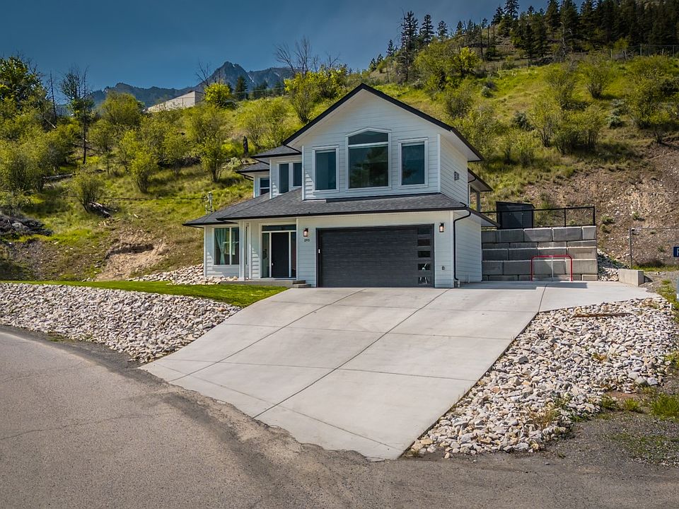 1st image of 293 Park Dr