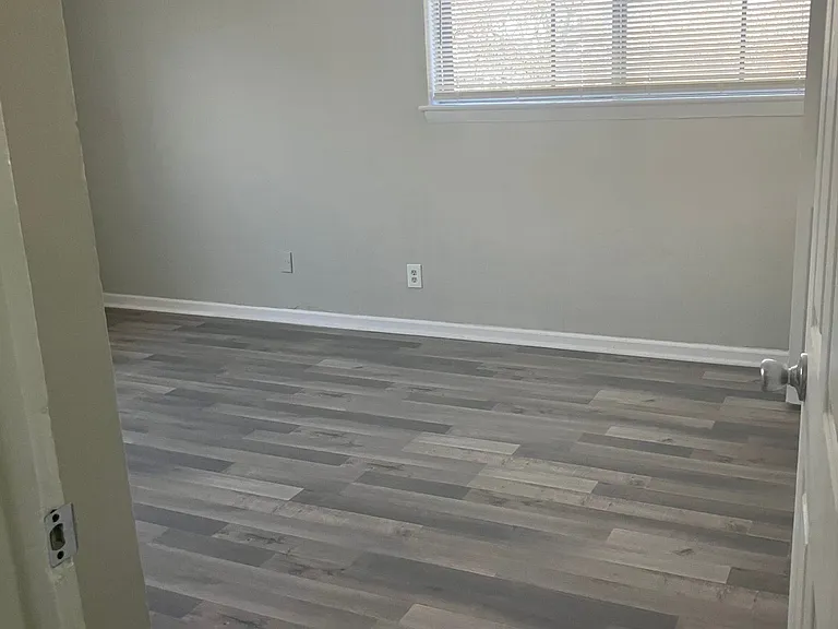 3600 Newport Ave — Photo 3