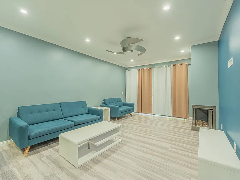 2510 W Macarthur Blvd #G — Photo 5