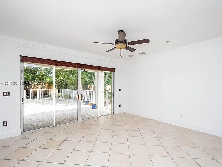 351 SW 184th Ter — Photo 29