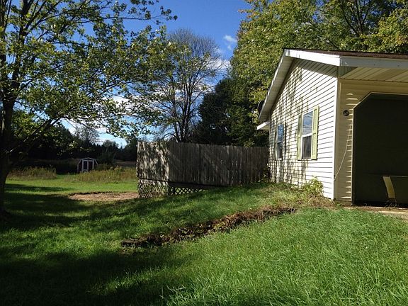 3rd image of 7811 Croswell Ave