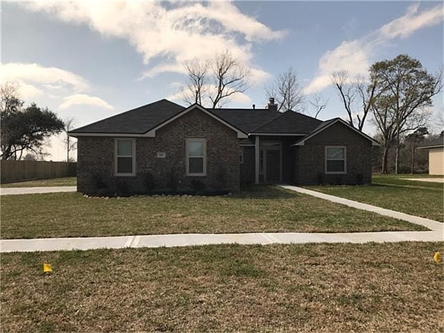 1st image of 102 Ryan Dr